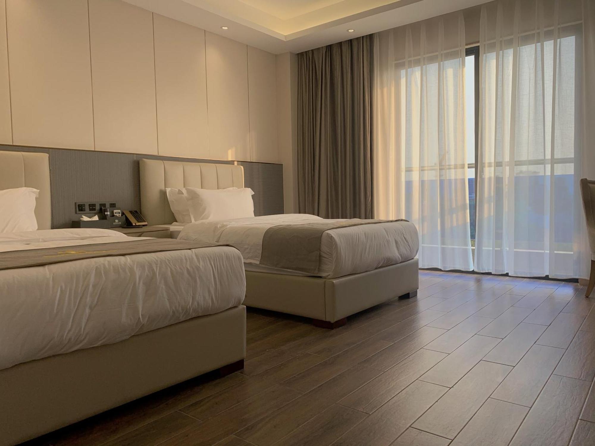 Bole Jing Pin Hotel Сиануквиль Экстерьер фото